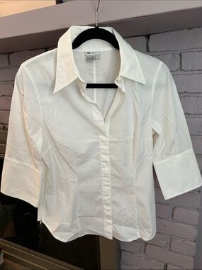 Worth Off-White Button Front Shirt with Three-Quarter Sleeves